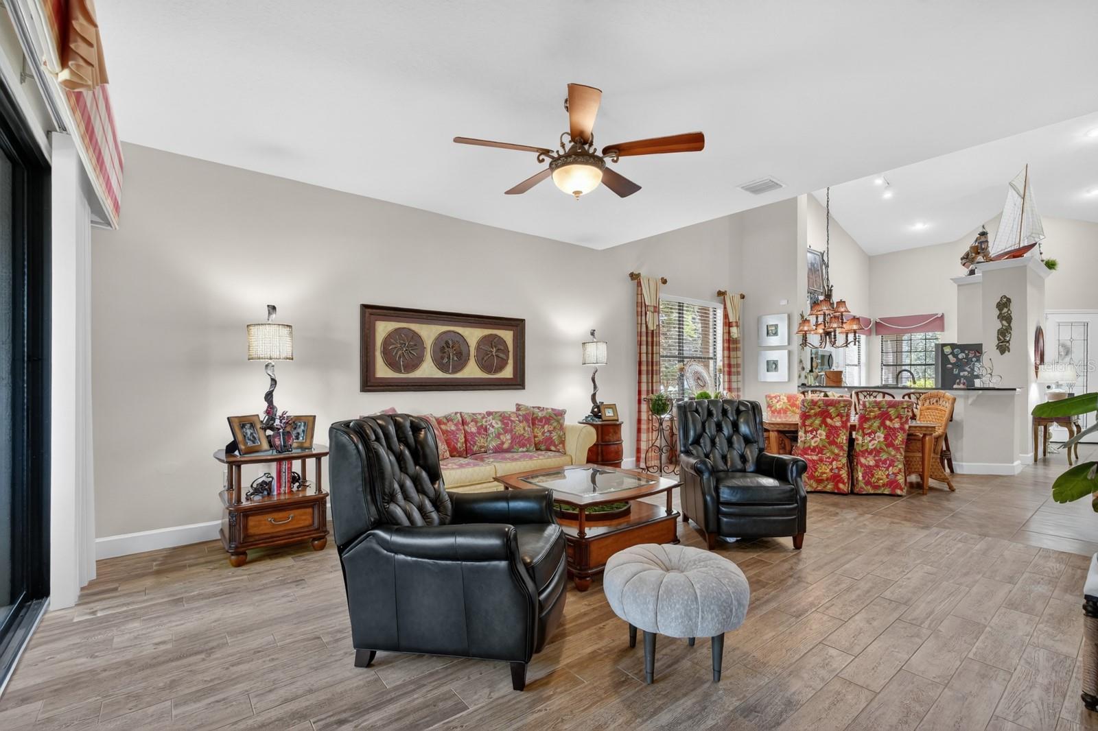 RIVER CLUB - Residential