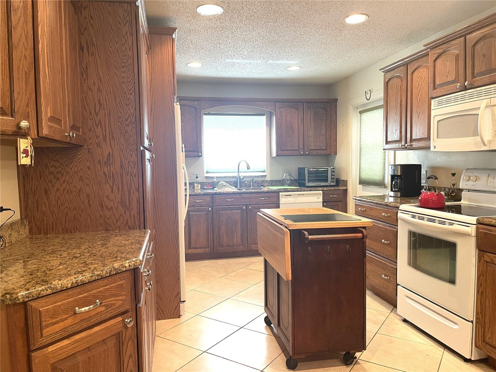 LAKE MIONA HEIGHTS - Residential