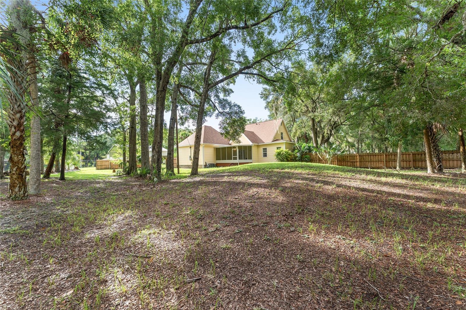 CAPTAIN'S COVE - Residential