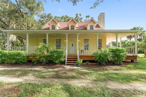 Photo of 5 Captains Cove Road, Inglis, FL 34449 (MLS # TB8416171)
