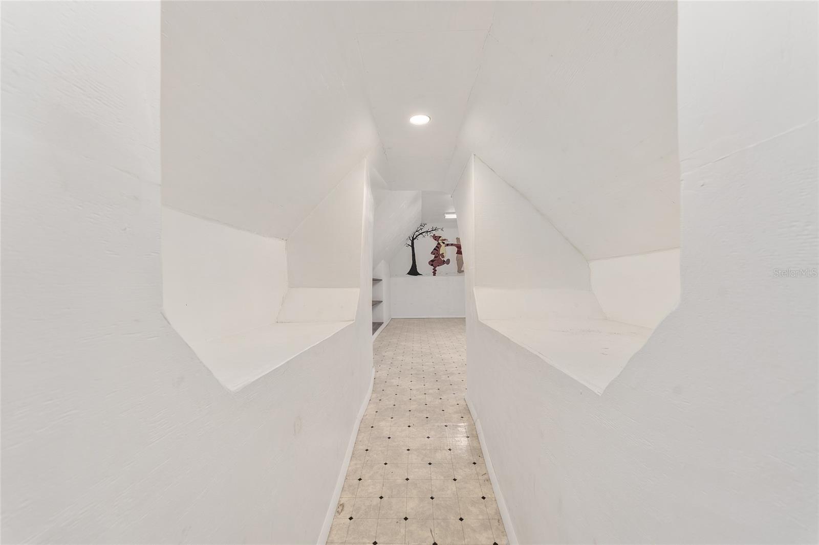 CAPTAIN'S COVE - Residential