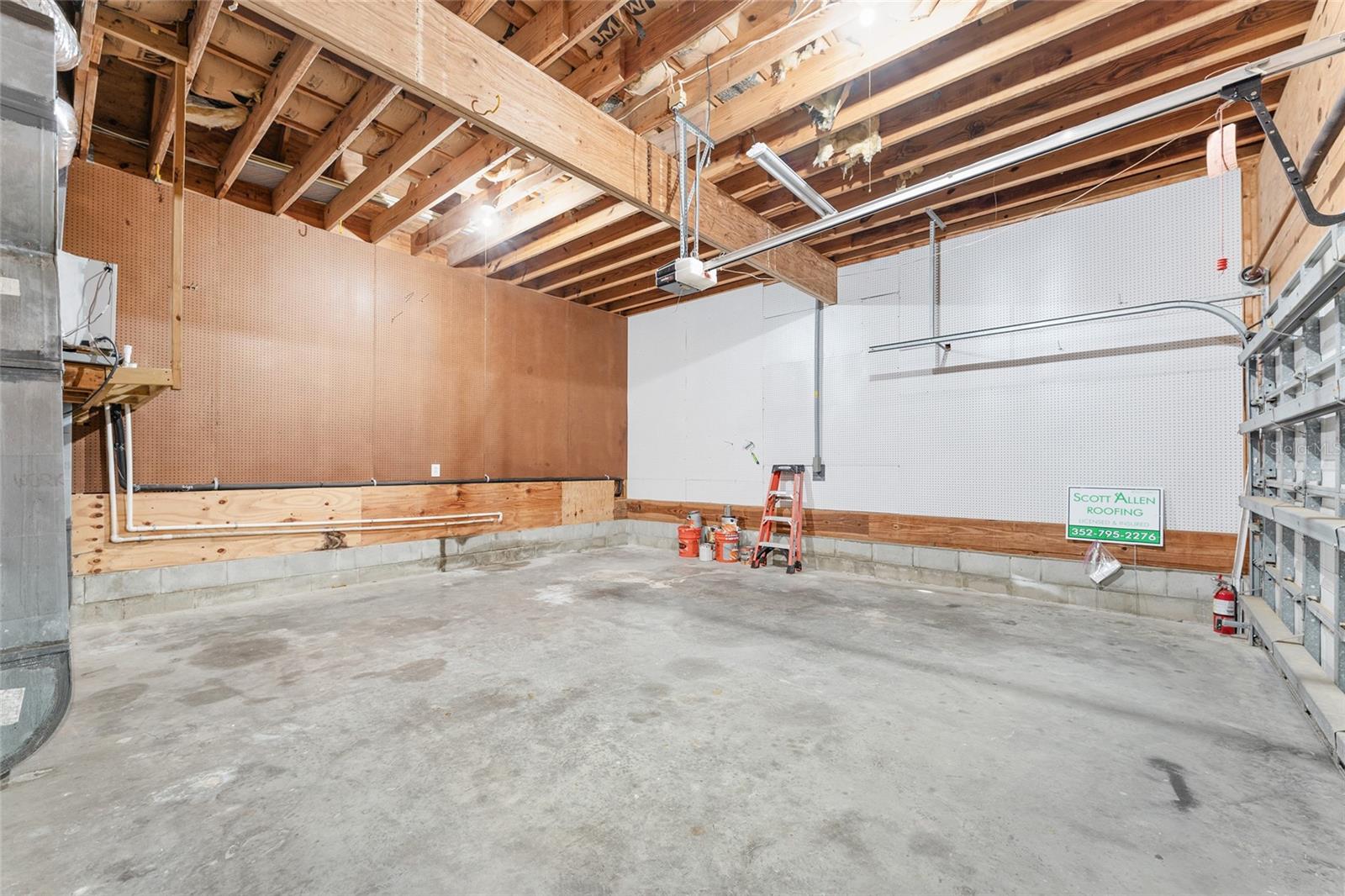 CAPTAIN'S COVE - Residential