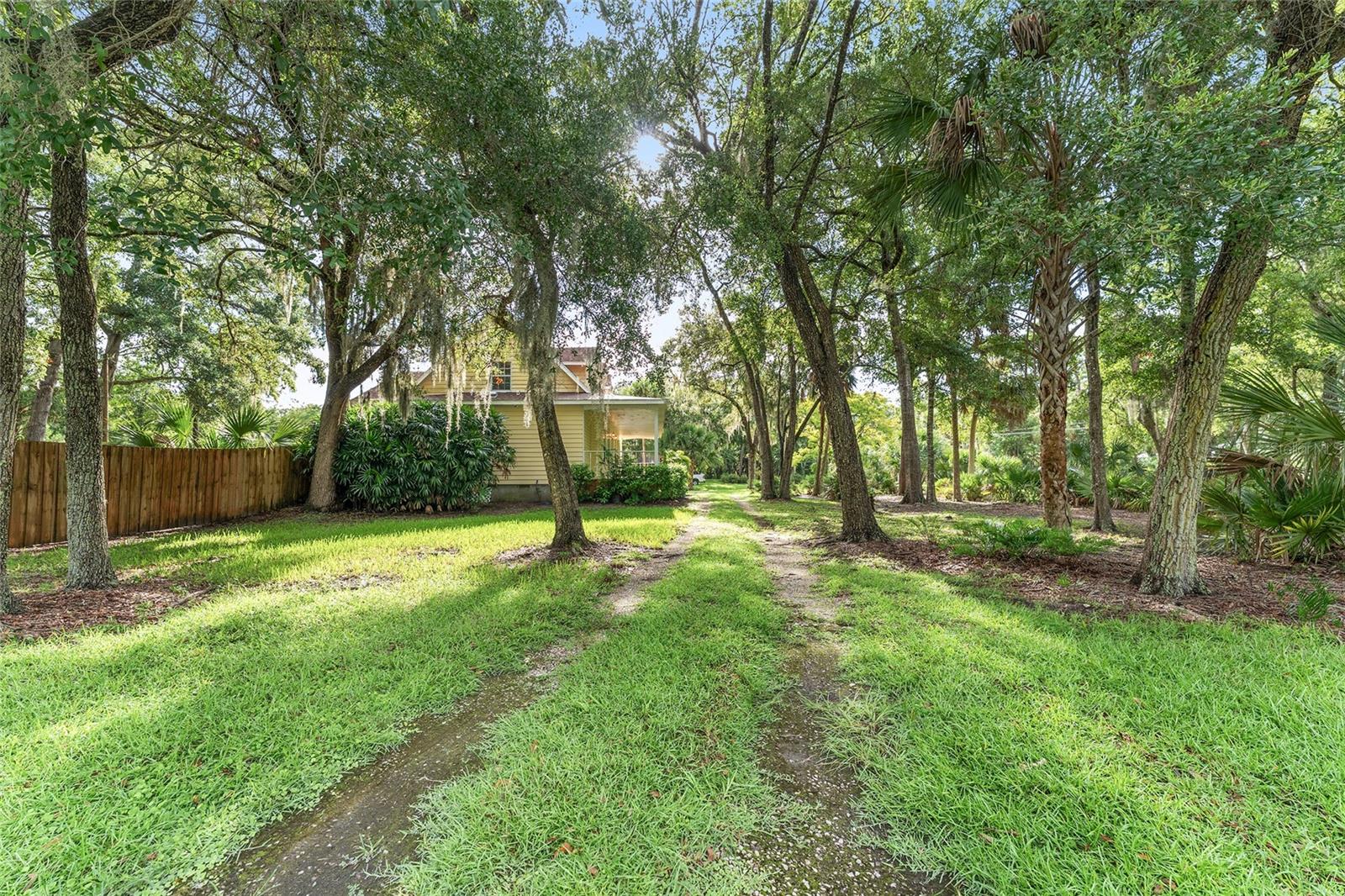 CAPTAIN'S COVE - Residential