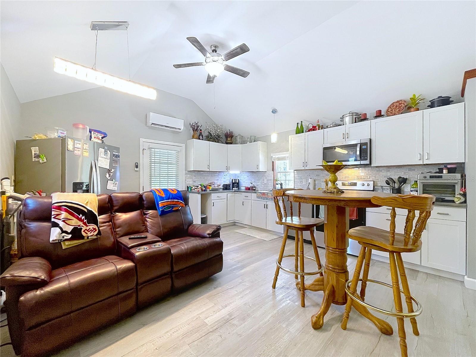 CHASSAHOWITZKA RIVER ESTATES ADD - Residential