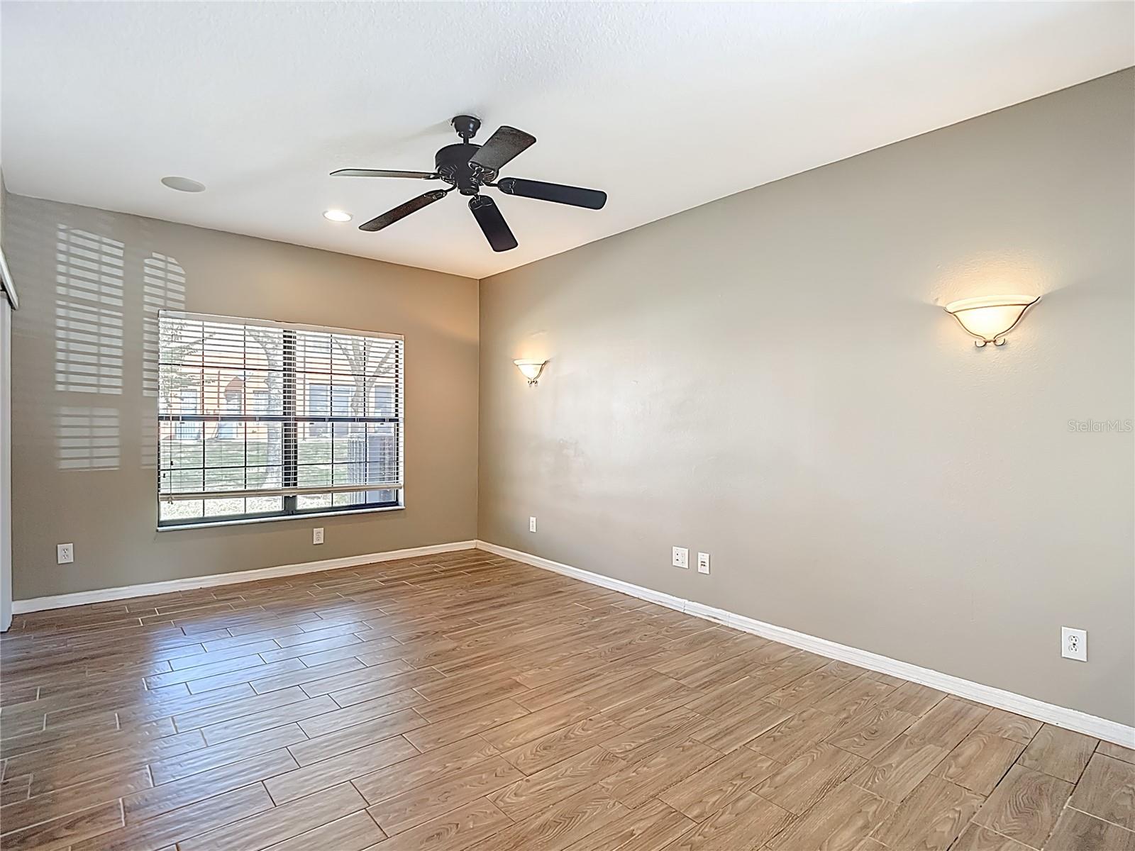 MEADOW POINTE PRCL 16 UNIT 3B - Residential