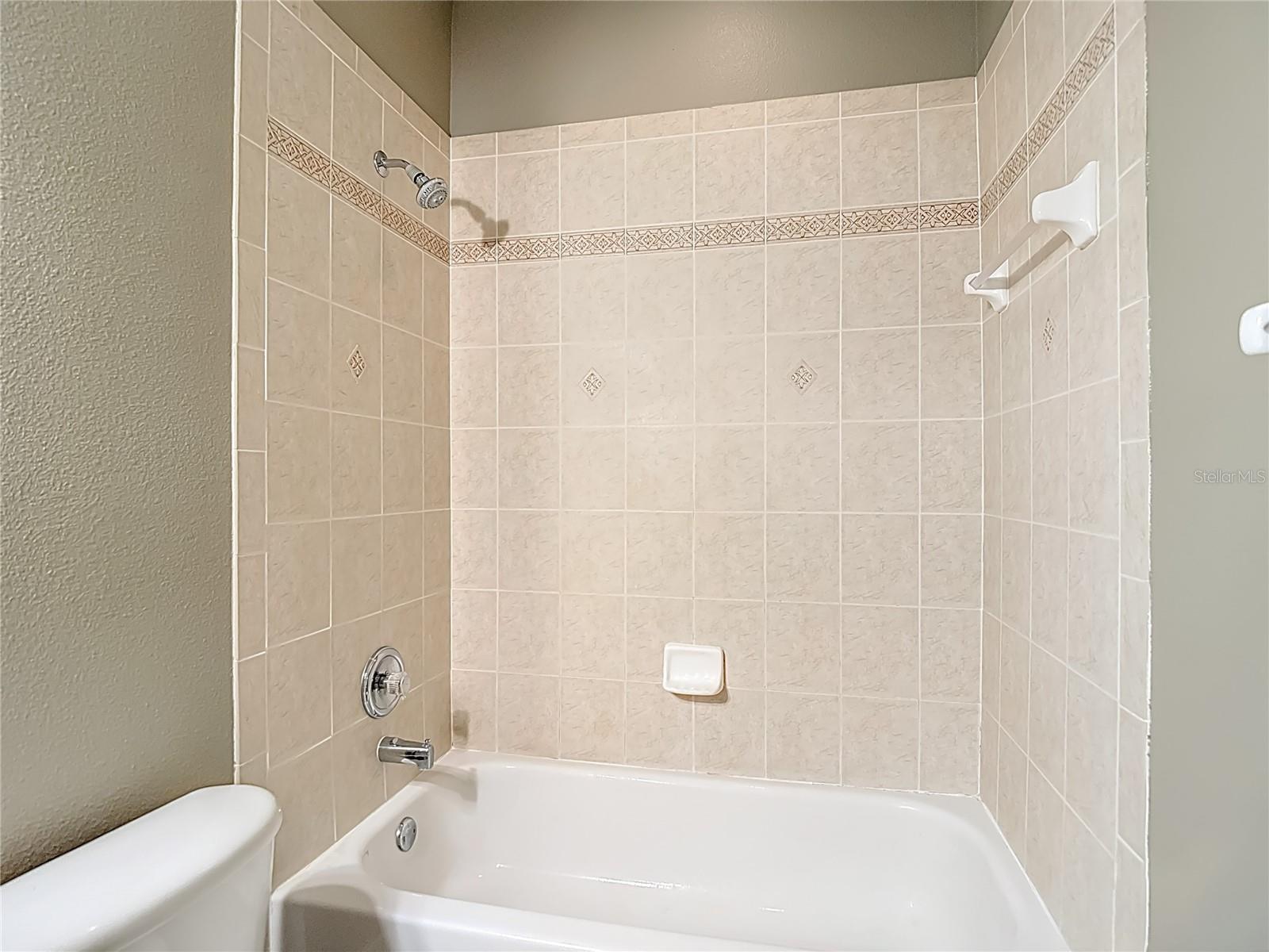 MEADOW POINTE PRCL 16 UNIT 3B - Residential