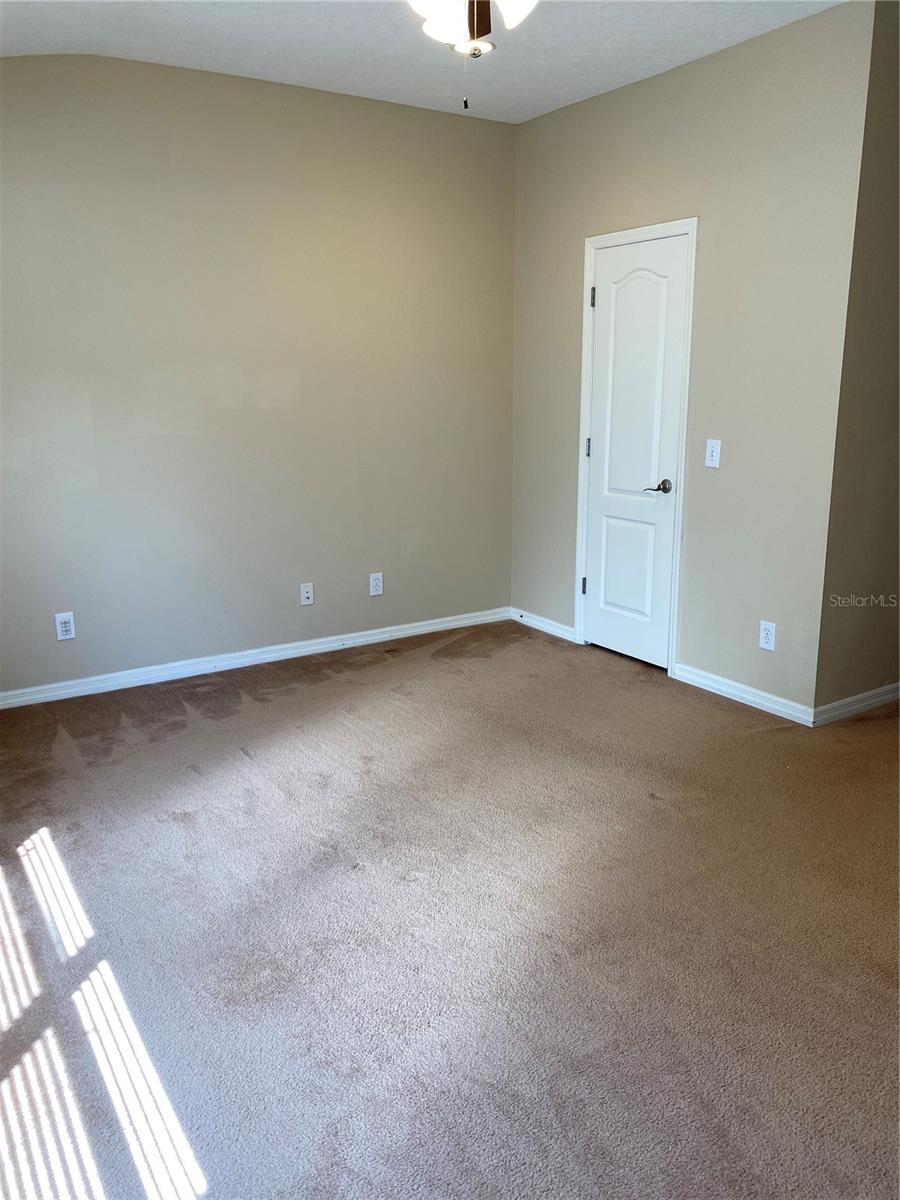 FISHHAWK RANCH TOWNHOMES PH 1 - Residential Lease