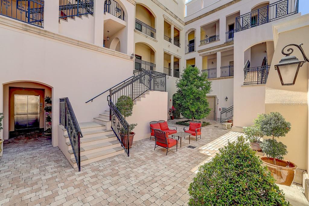 COURTYARD AT CITRUS - Residential
