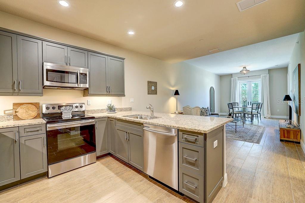 COURTYARD AT CITRUS - Residential