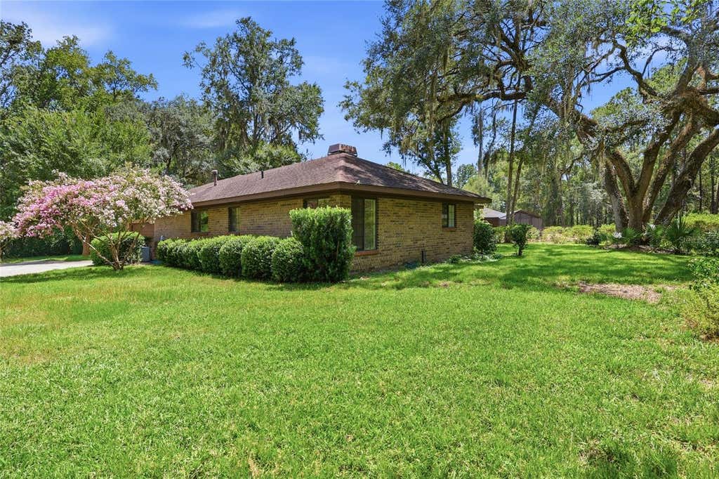 Photo of 4630 NW 12th Place, Gainesville, FL 32605 (MLS # GC542732)