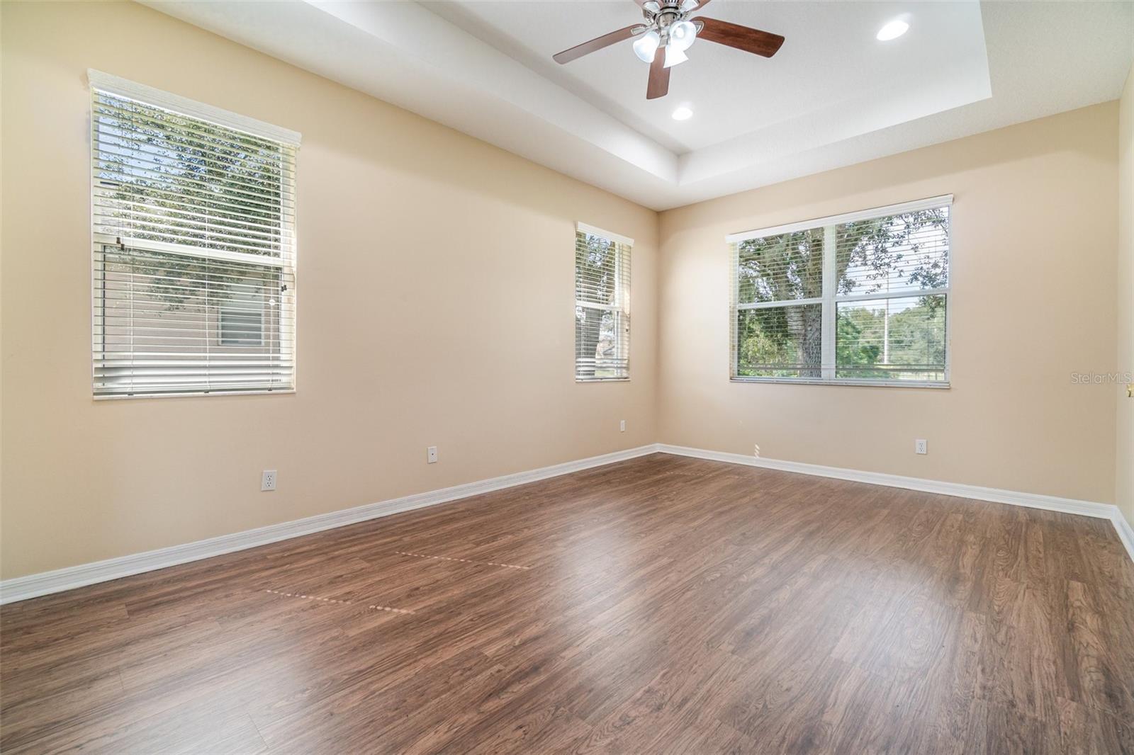 KENSINGTON MANOR L & O - Residential