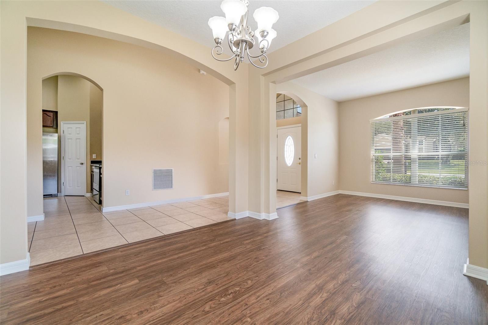 KENSINGTON MANOR L & O - Residential