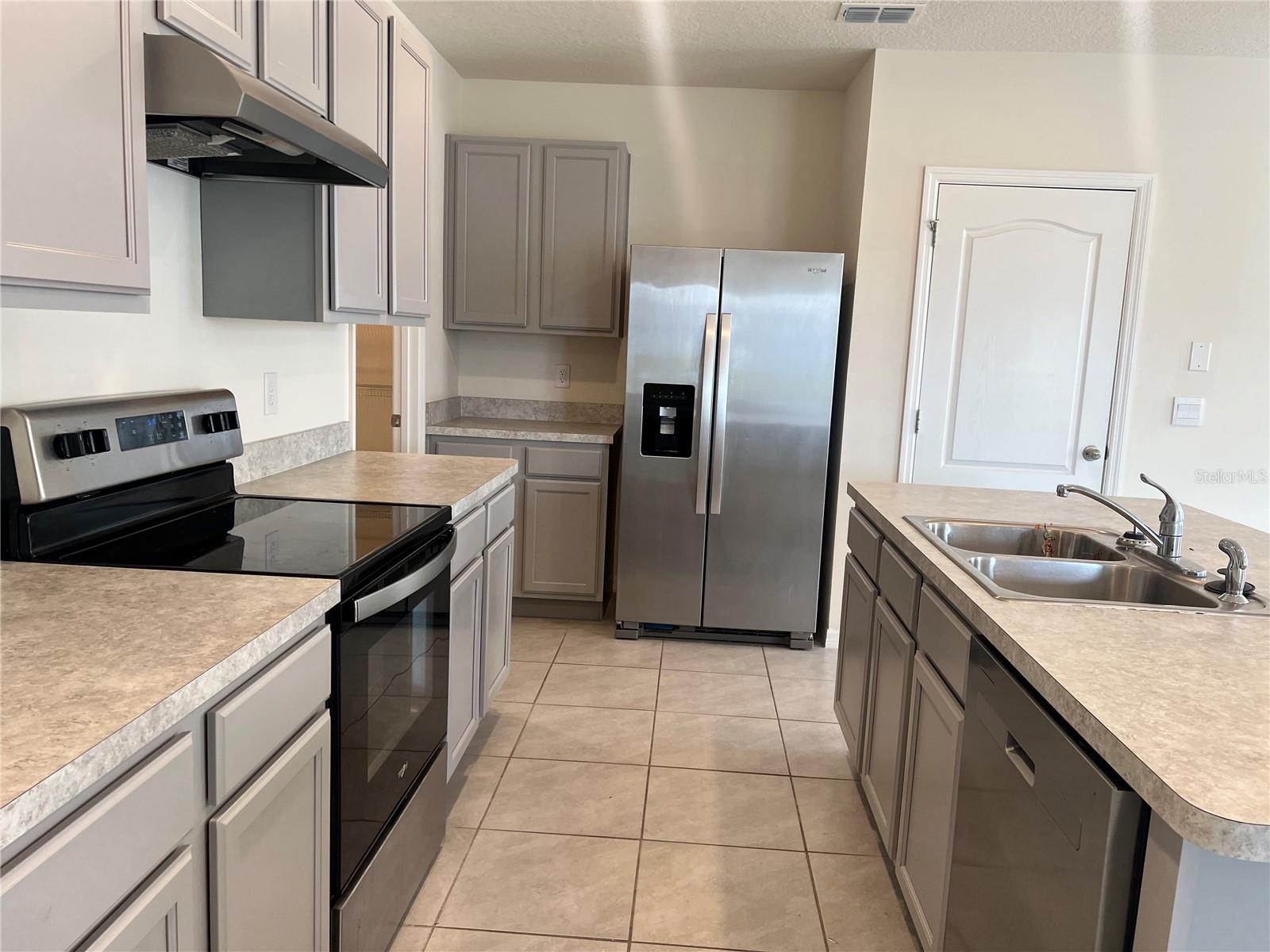 AVALON PARK TAVARES PH 1 - Residential Lease