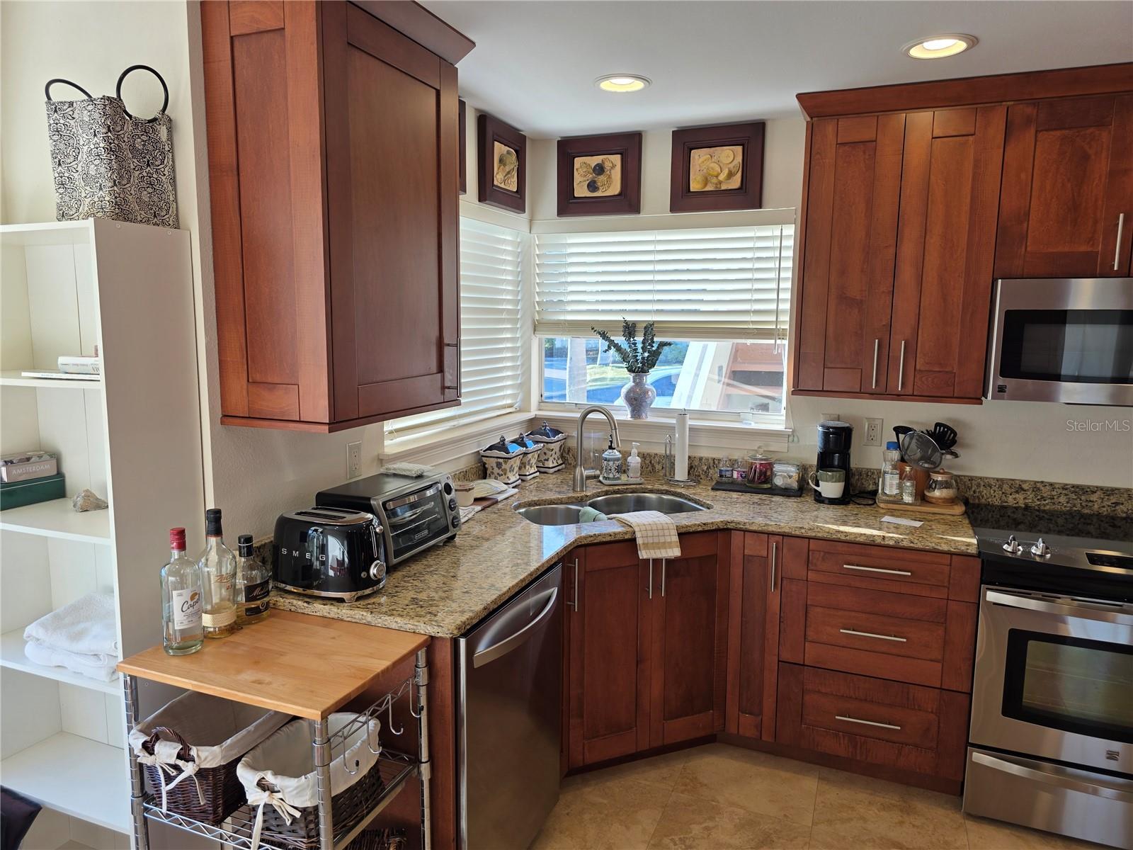 VISTA VERDE WEST - Residential Lease