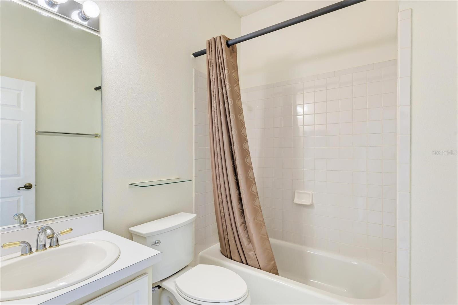 TOWNS-END SHORES - Residential Lease