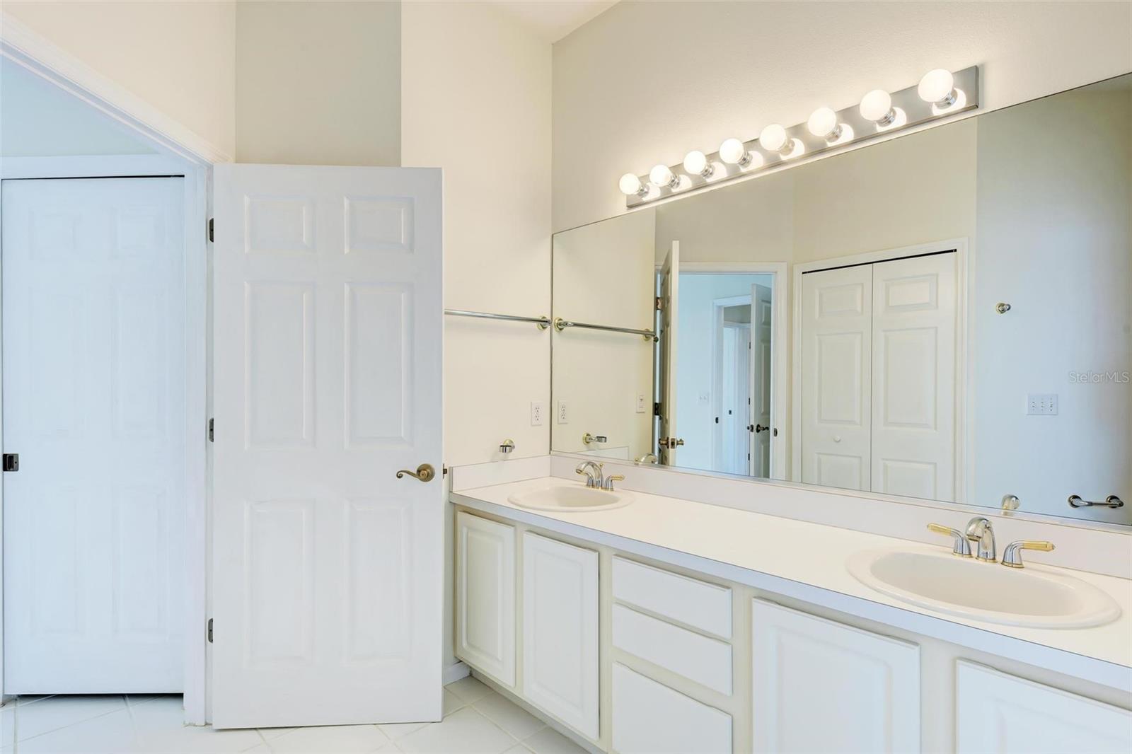 TOWNS-END SHORES - Residential Lease