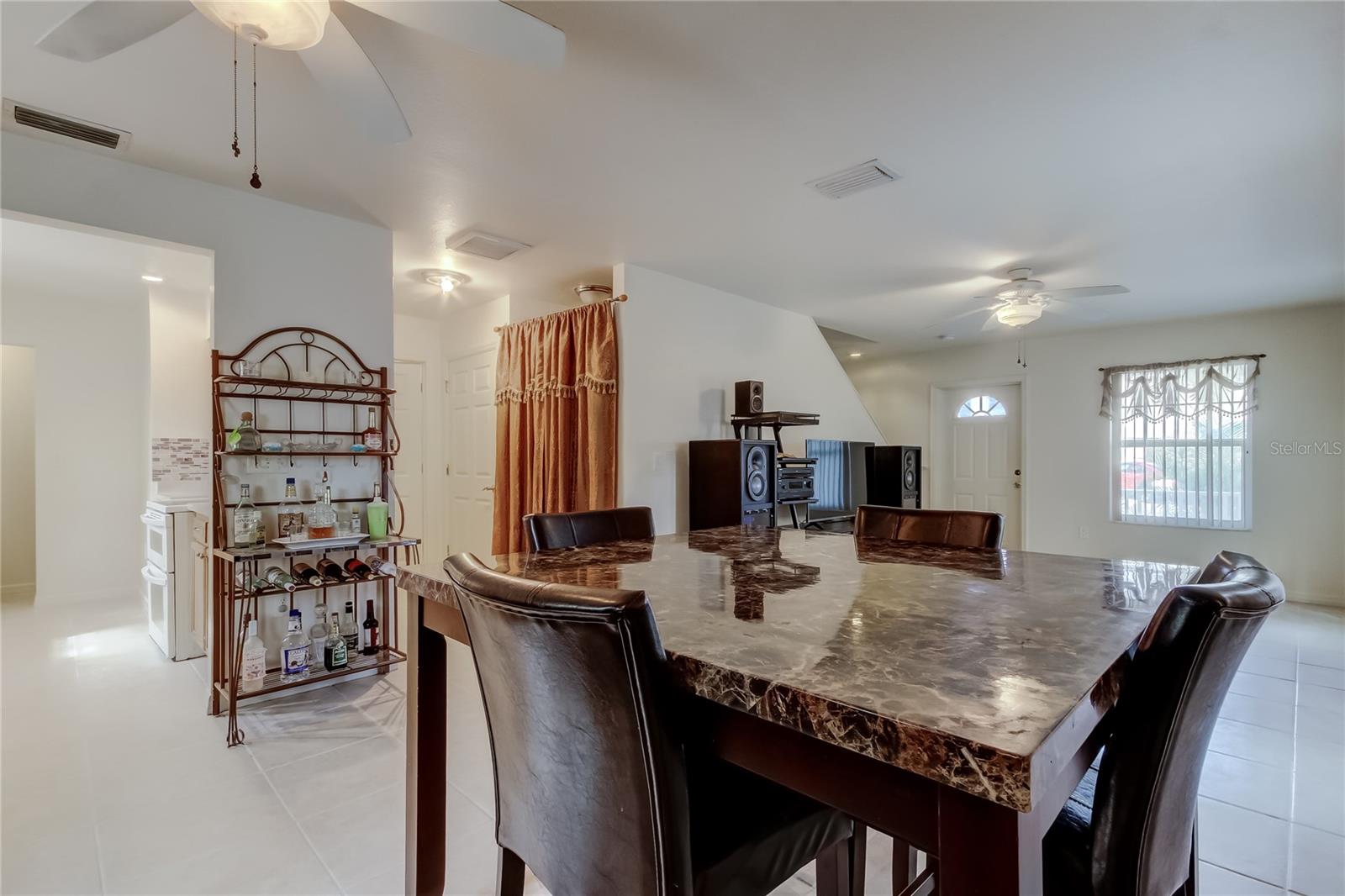 SHADY GROVE TWNHMS - Residential