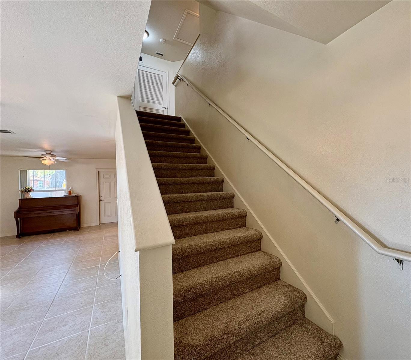 SHADY GROVE TWNHMS - Residential