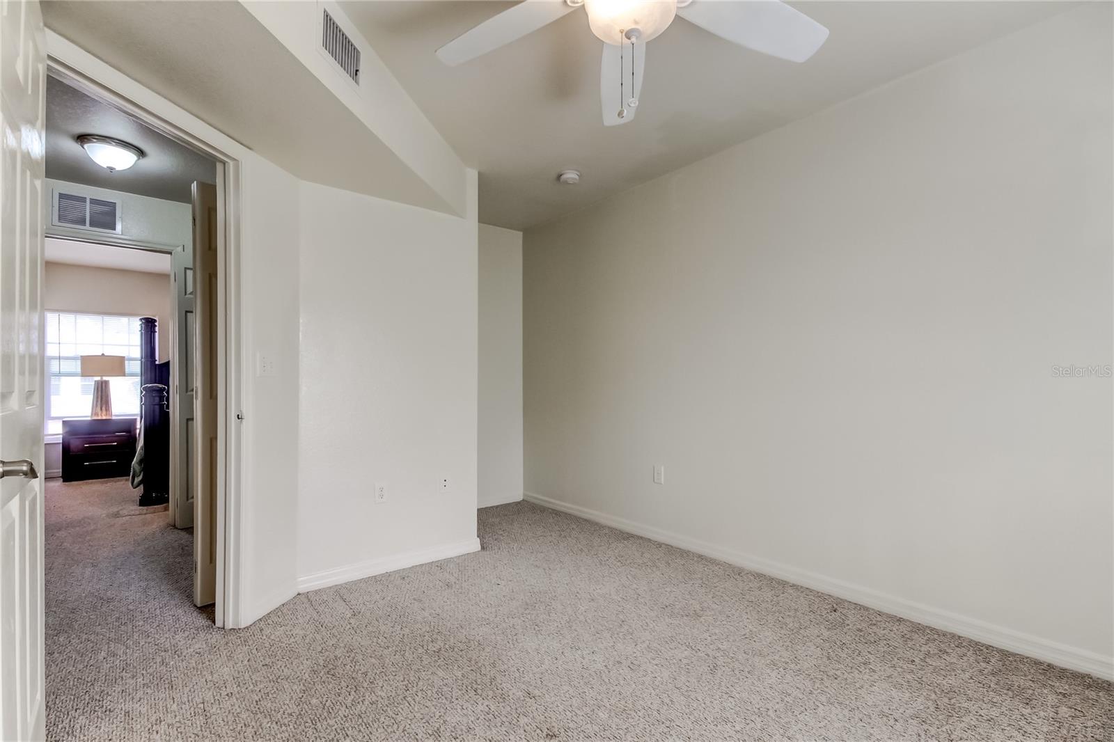 SHADY GROVE TWNHMS - Residential