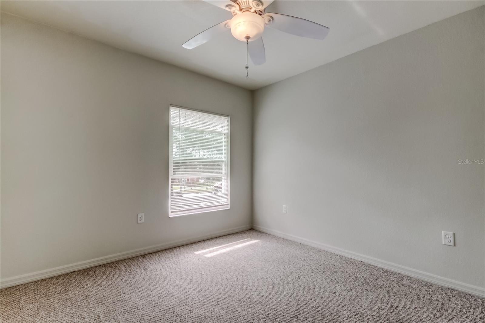 SHADY GROVE TWNHMS - Residential