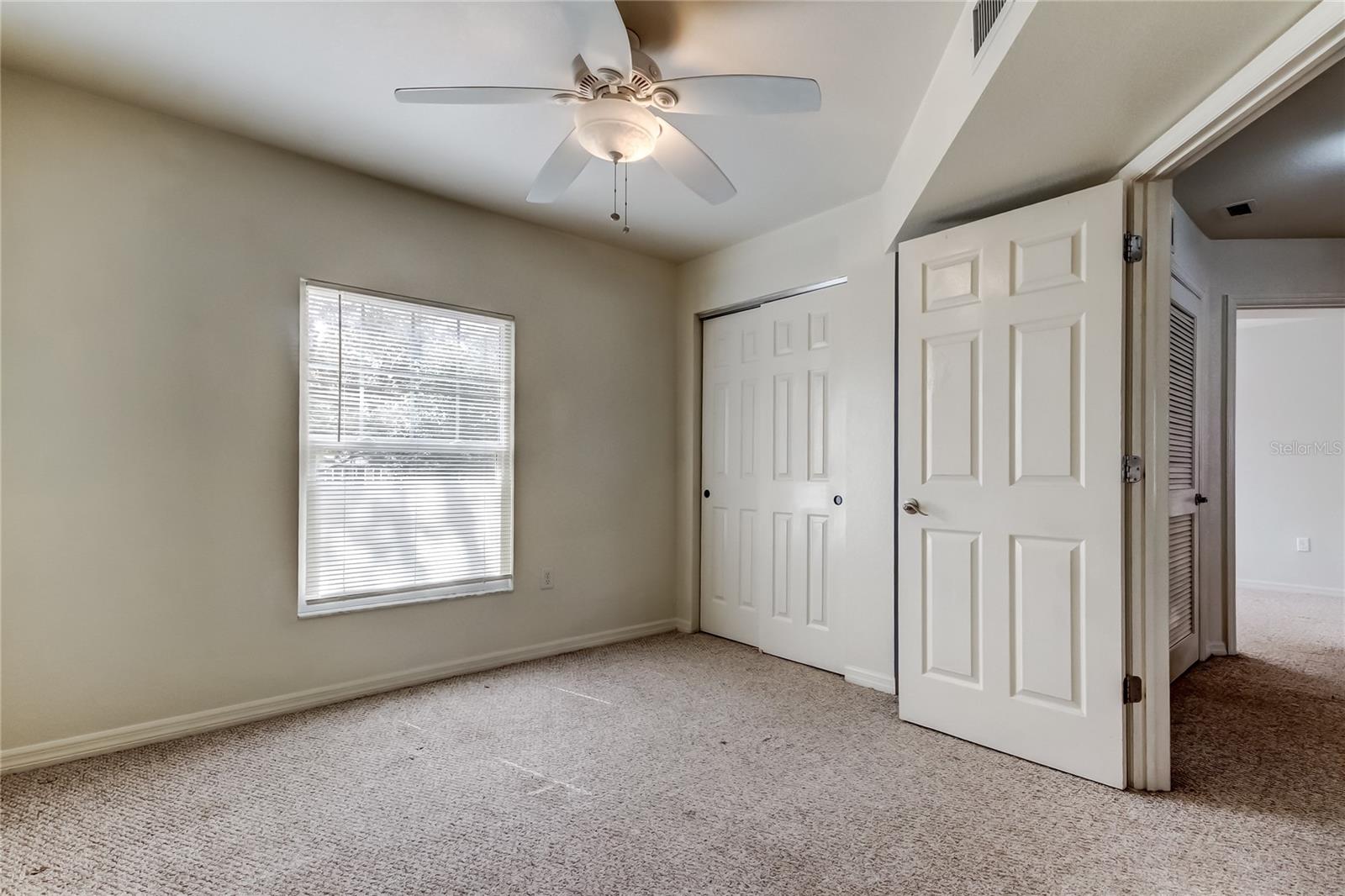 SHADY GROVE TWNHMS - Residential