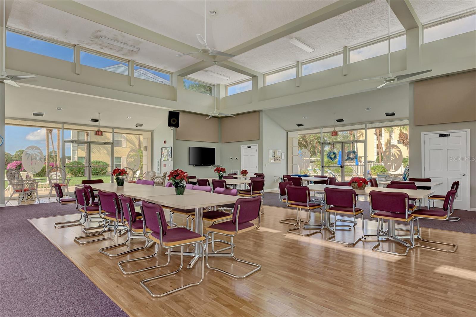 EIGHTH FAIRWAY - Residential