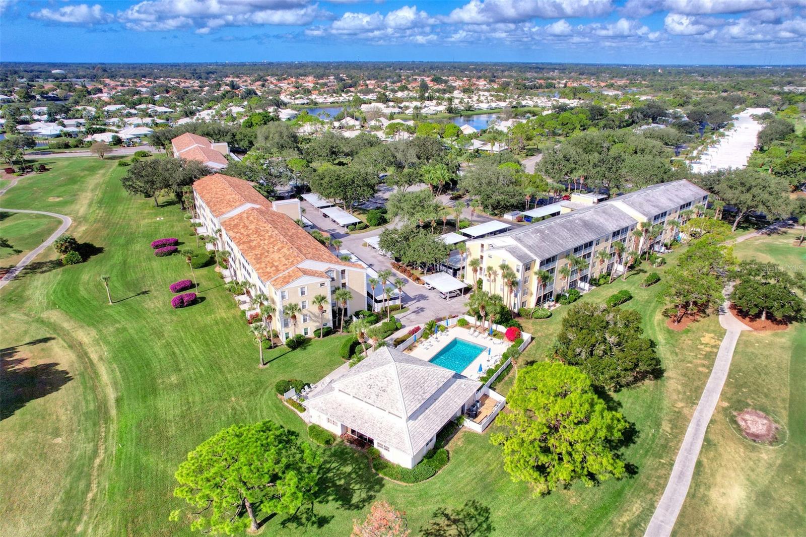 EIGHTH FAIRWAY - Residential