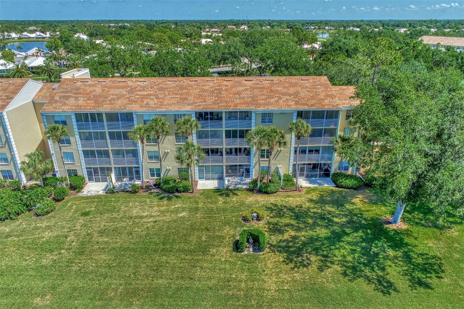 EIGHTH FAIRWAY - Residential