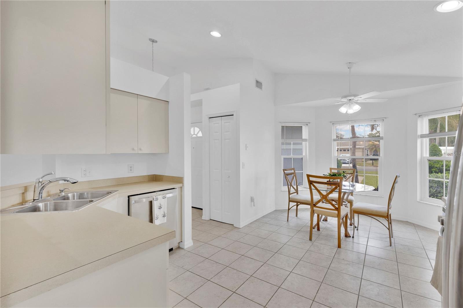 STONEY POINTE PH 01 - Residential