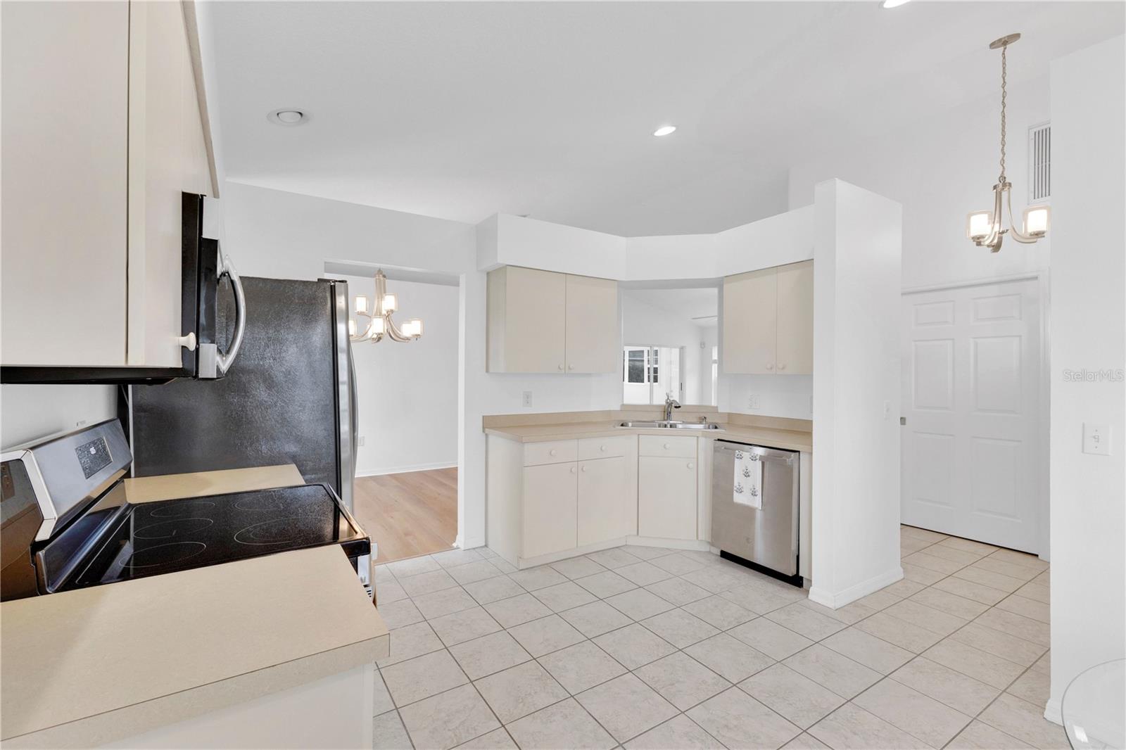 STONEY POINTE PH 01 - Residential