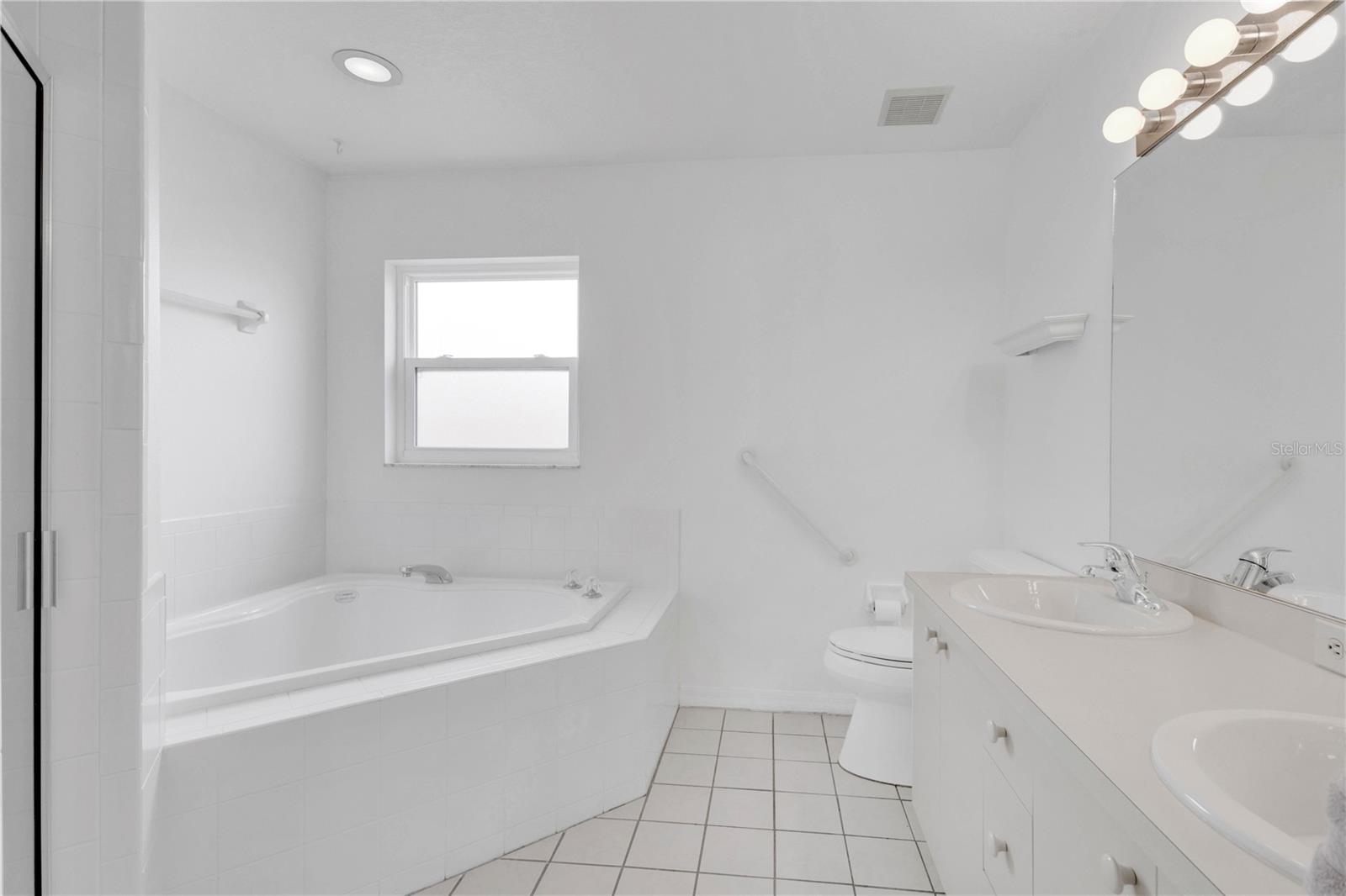 STONEY POINTE PH 01 - Residential