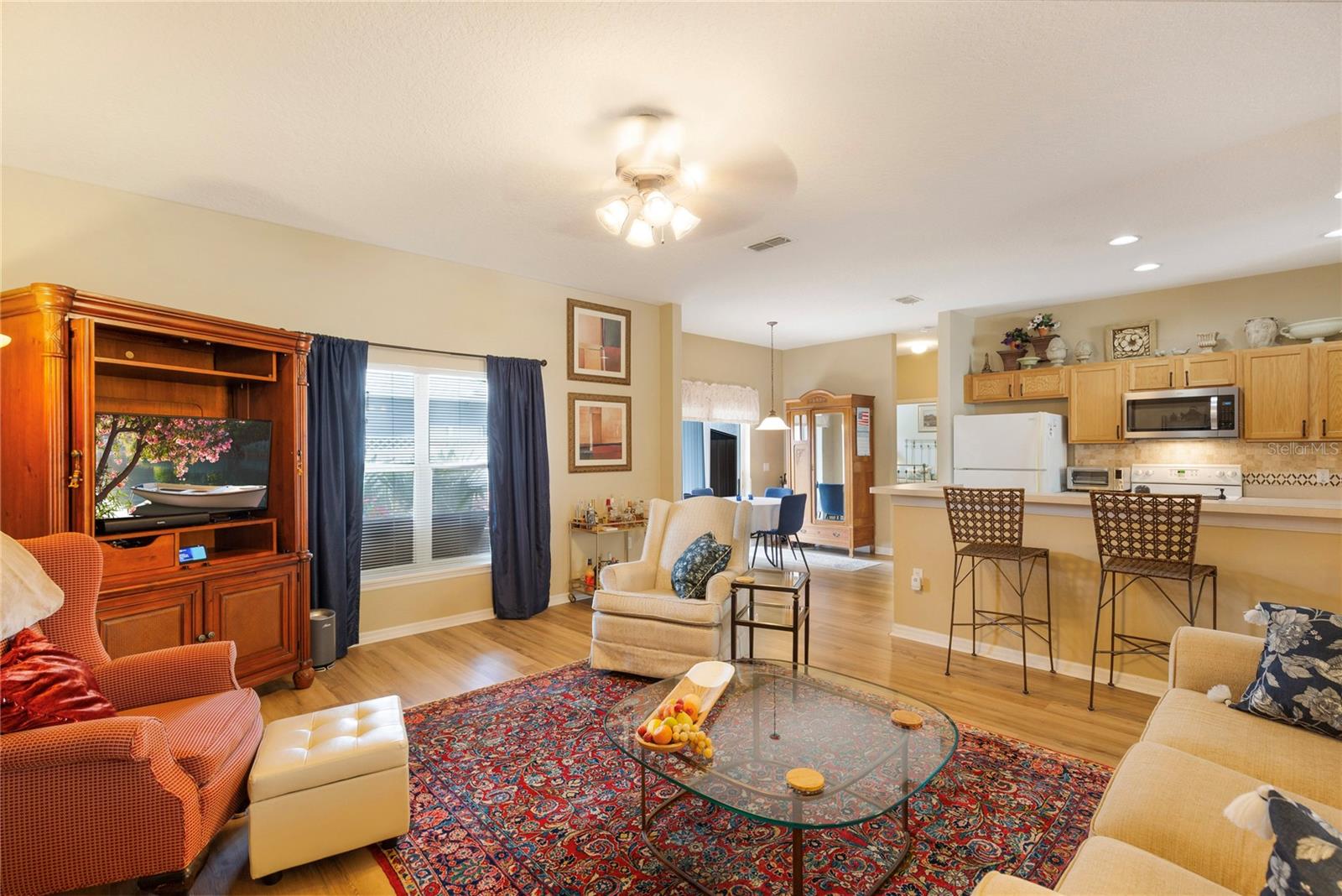 3003 BAY LAUREL