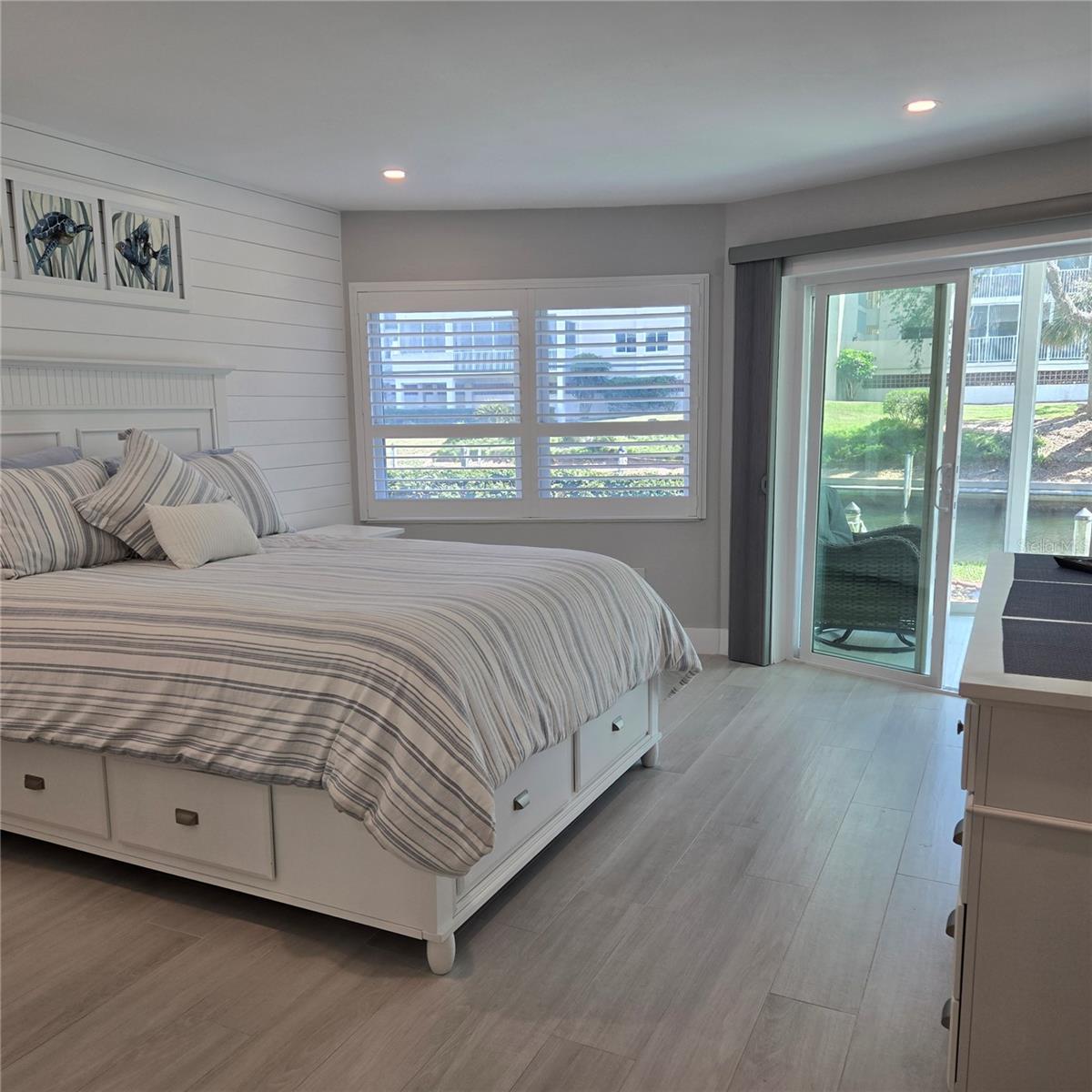 SIESTA HARBOR II - Residential