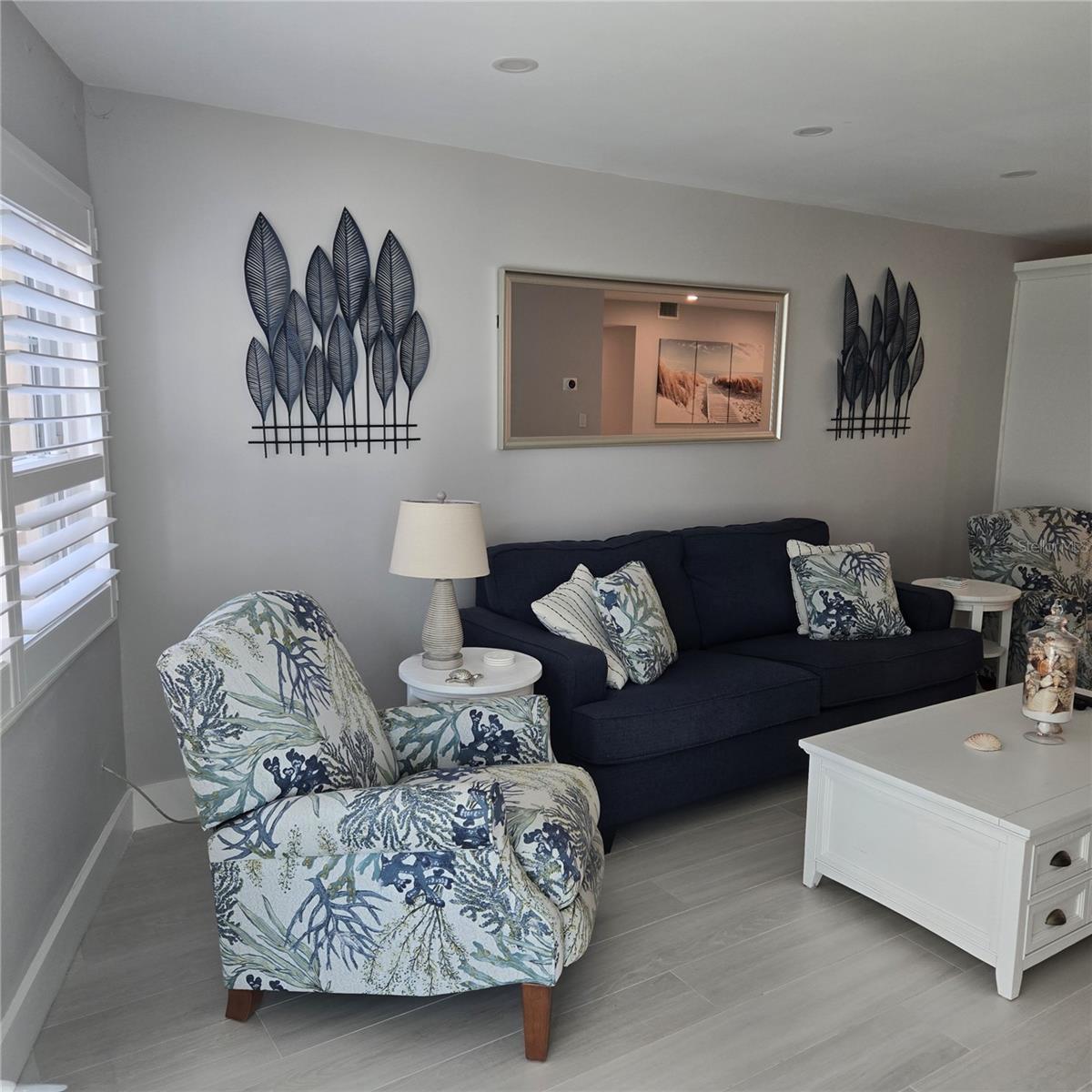 SIESTA HARBOR II - Residential