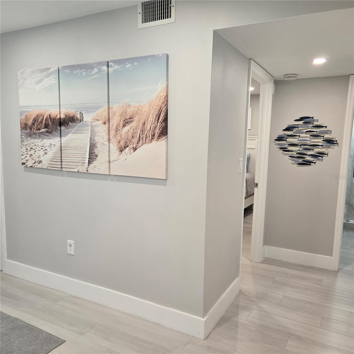 SIESTA HARBOR II - Residential