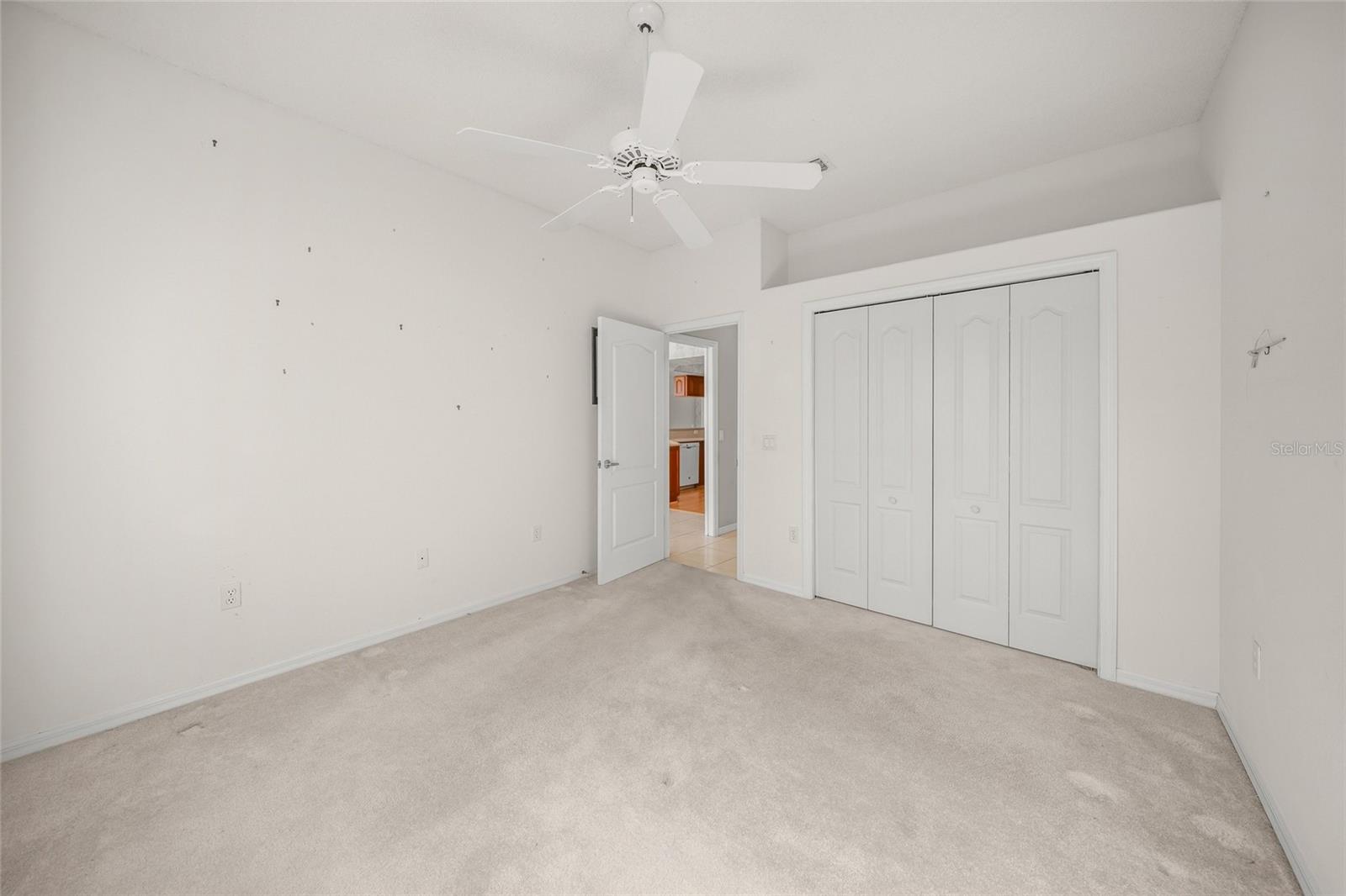 HUNTINGTON POINTE - Residential