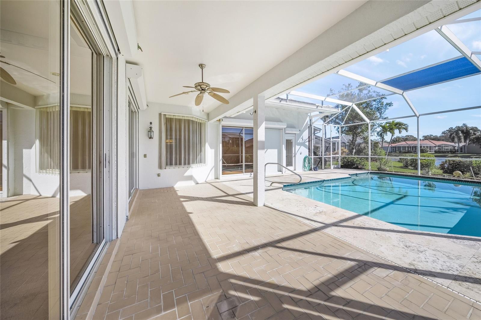 HUNTINGTON POINTE - Residential