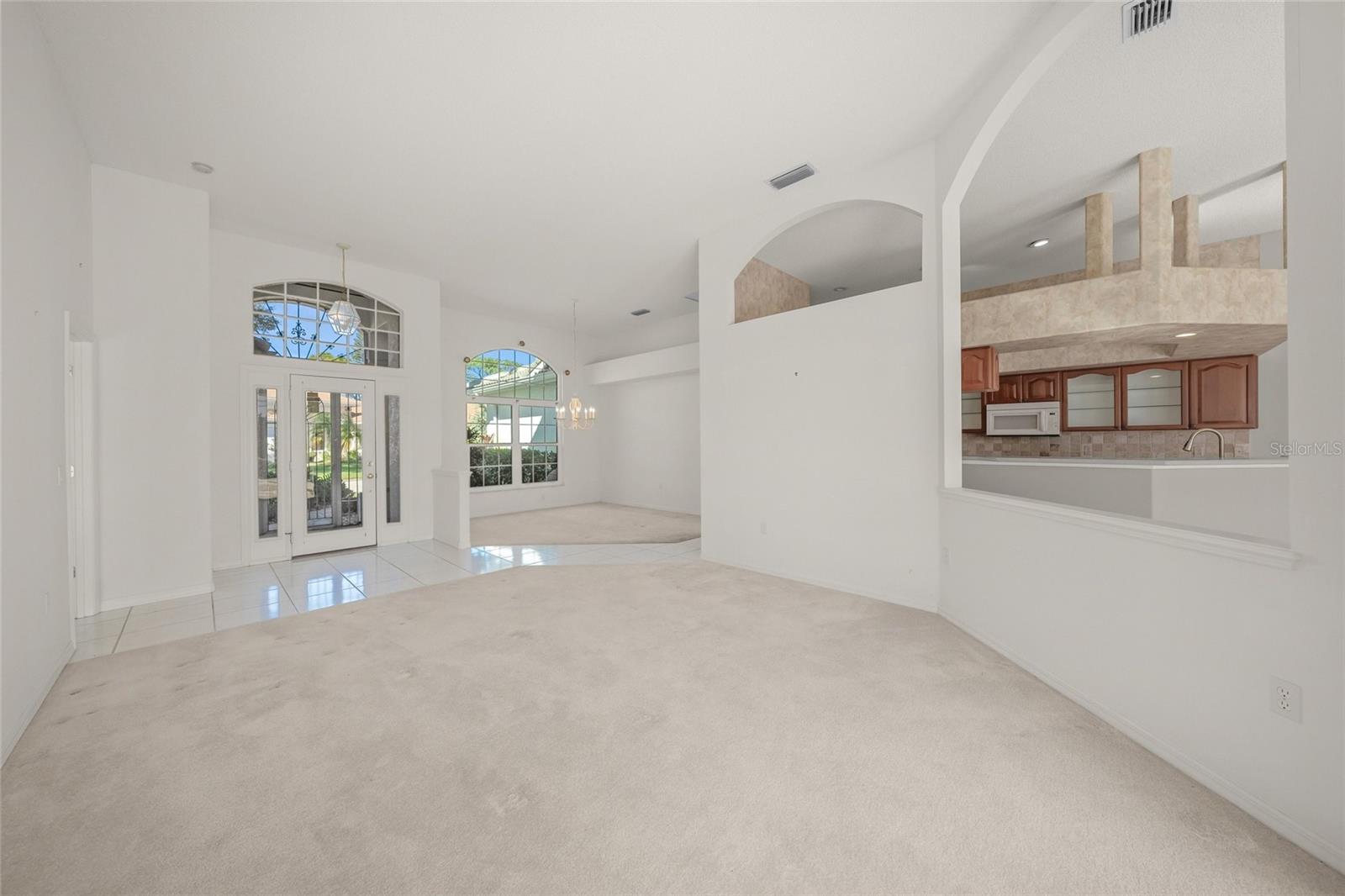 HUNTINGTON POINTE - Residential