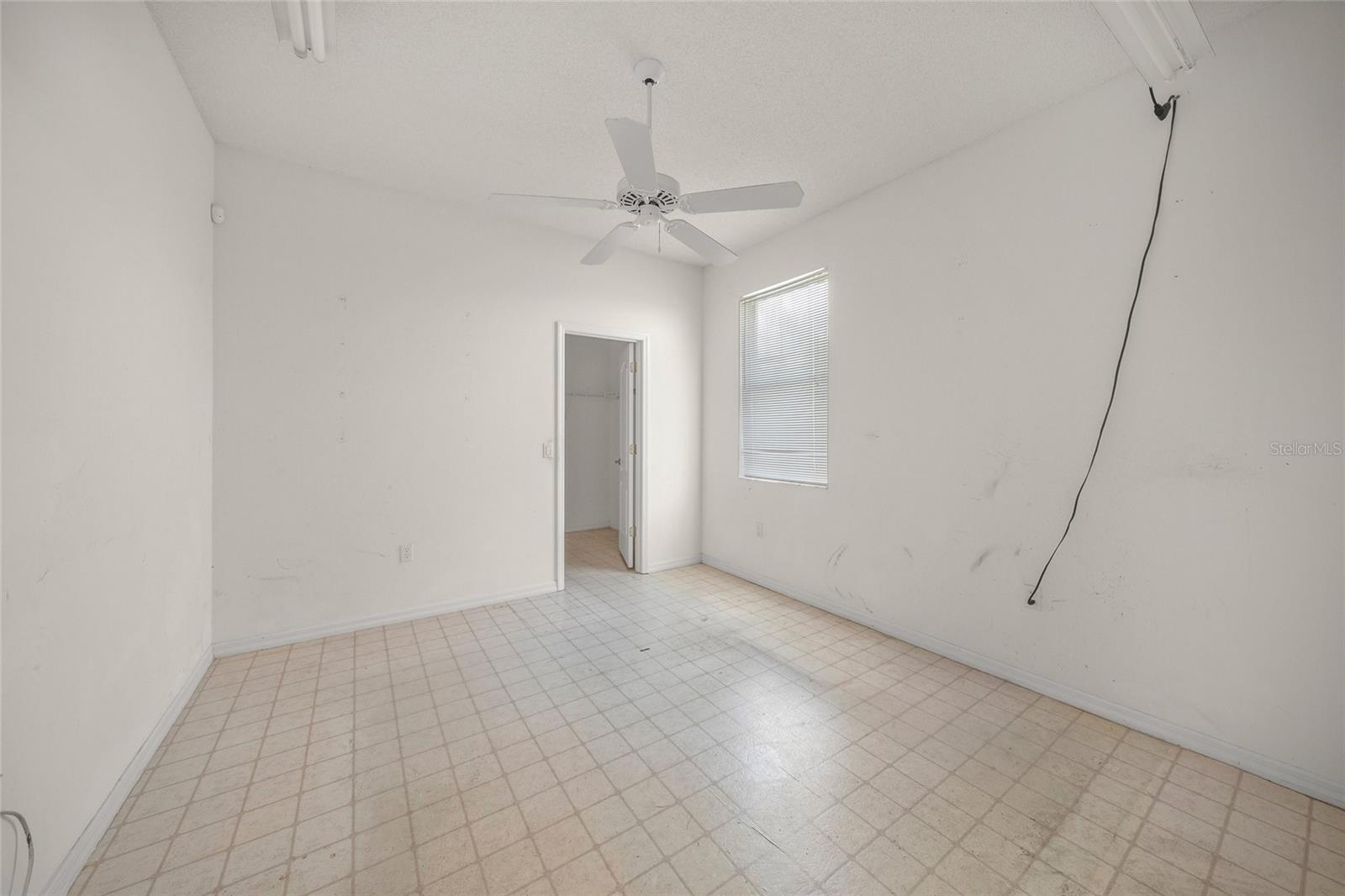 HUNTINGTON POINTE - Residential