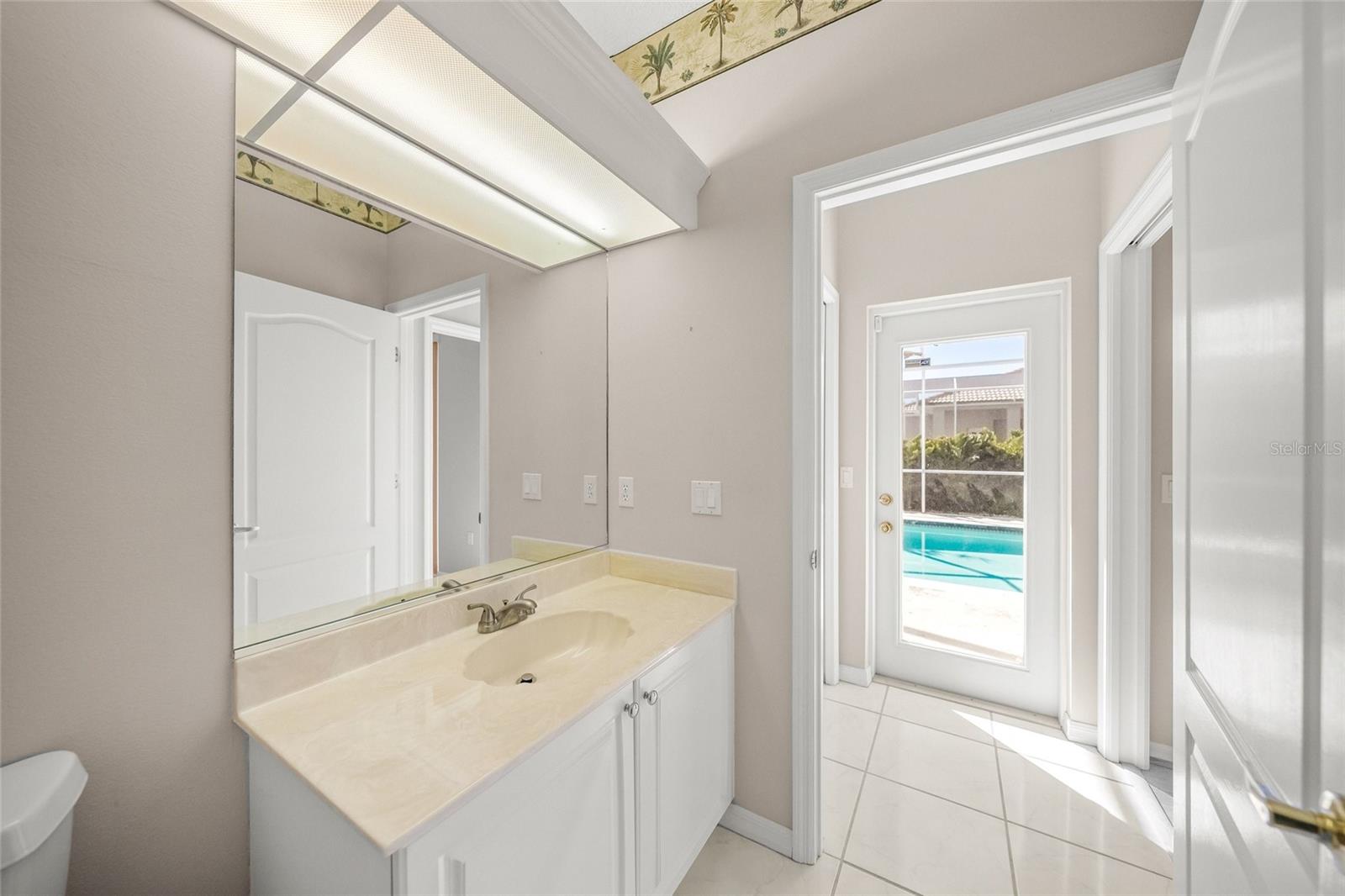 HUNTINGTON POINTE - Residential