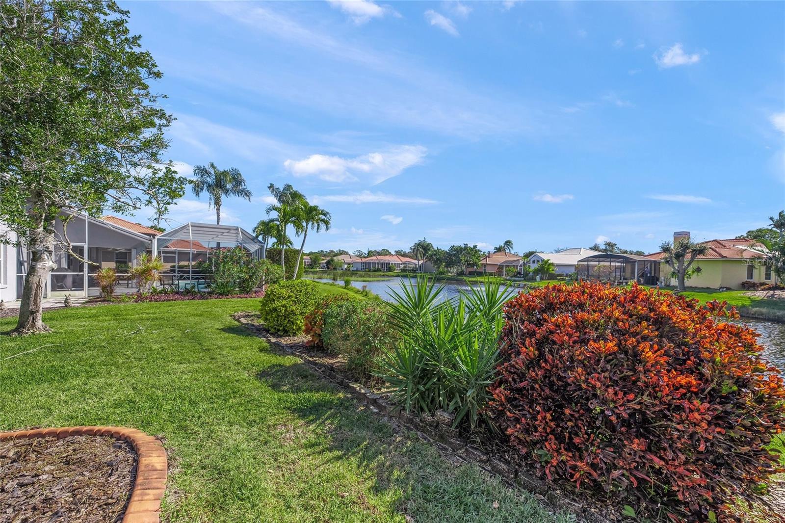 HUNTINGTON POINTE - Residential