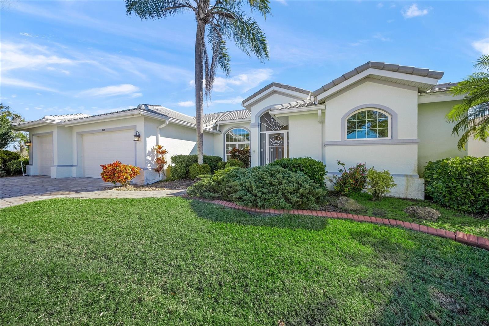 HUNTINGTON POINTE - Residential