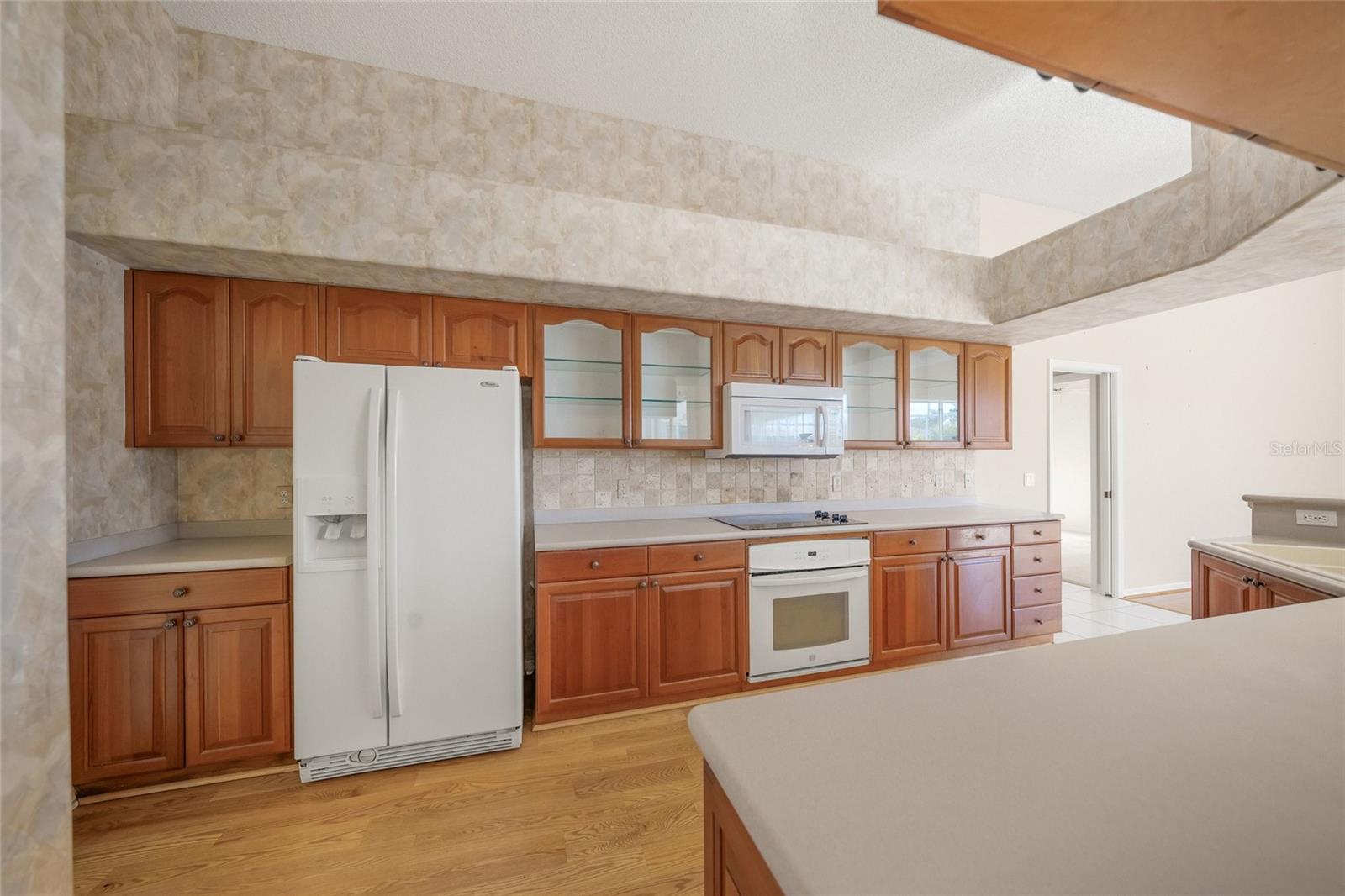 HUNTINGTON POINTE - Residential