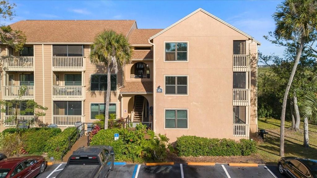 Photo of 1401 S Palmetto Avenue #614, Daytona Beach, FL 32114 (MLS # V4940515)