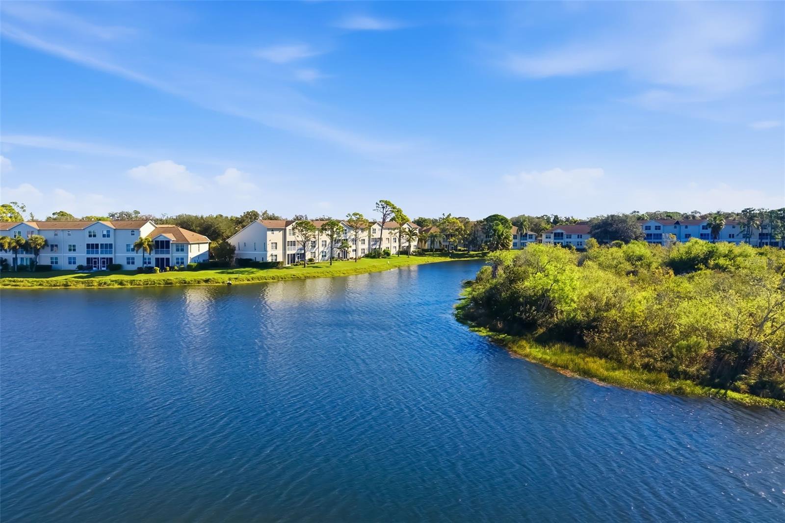 VINTAGE GRAND - Residential