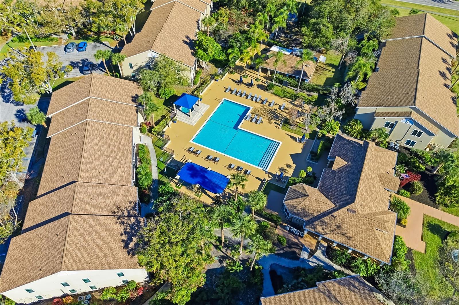 VINTAGE GRAND - Residential