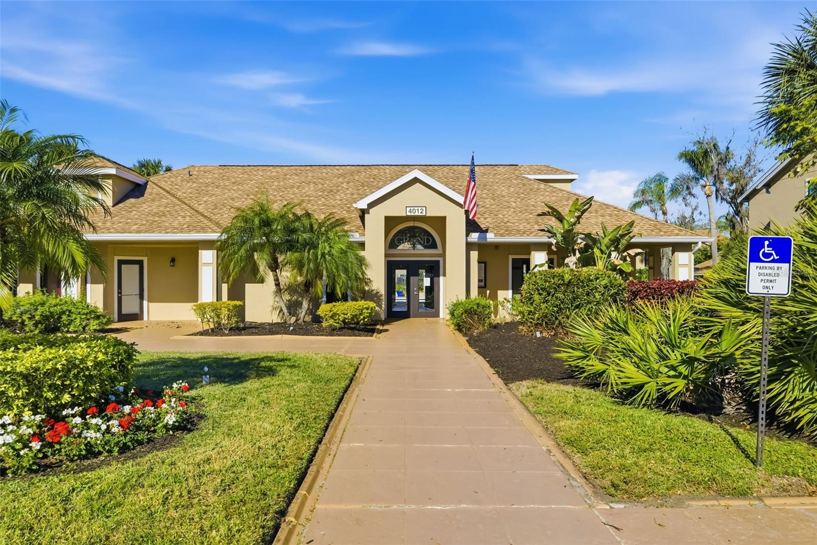 VINTAGE GRAND - Residential