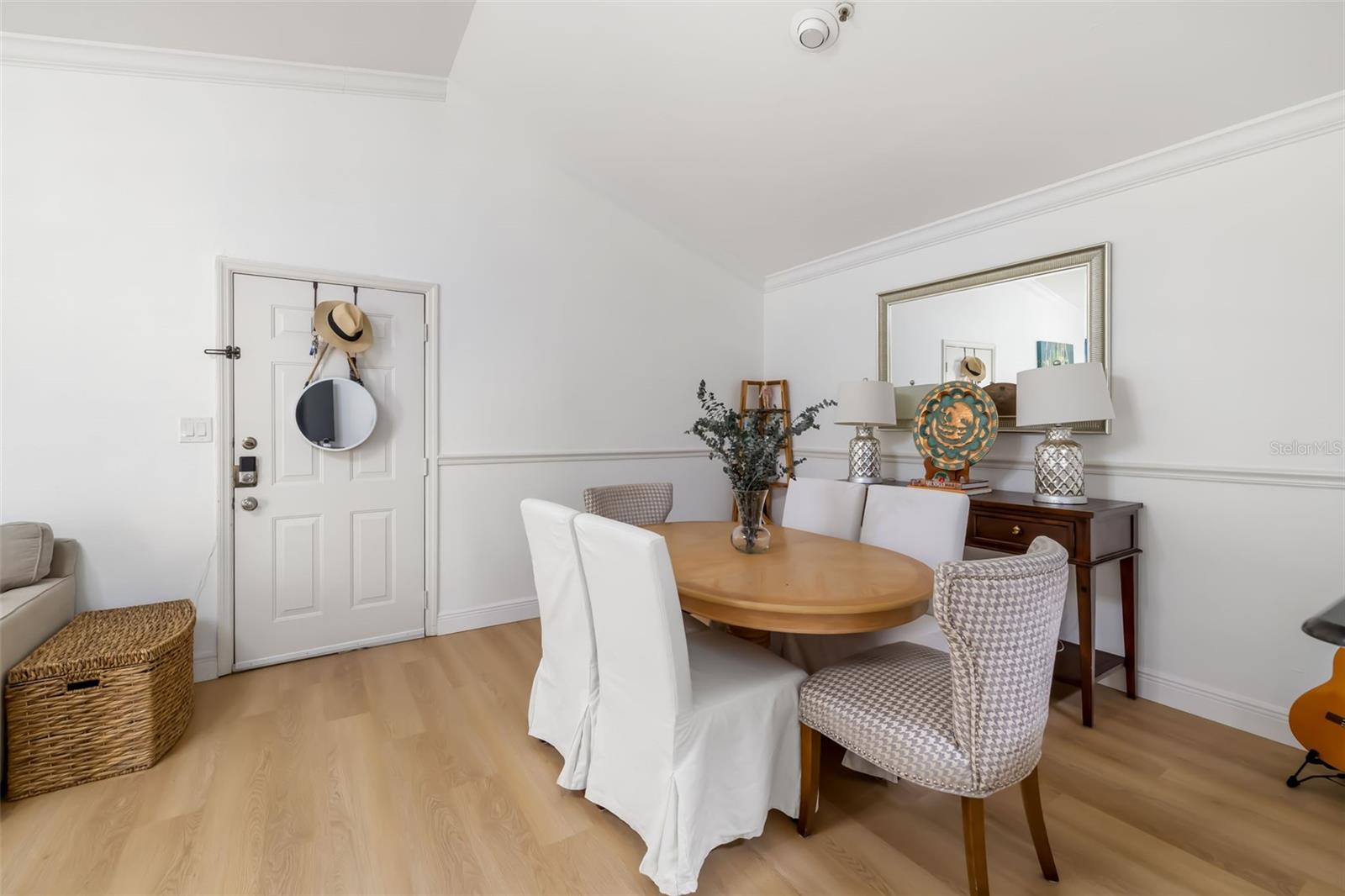 VINTAGE GRAND - Residential