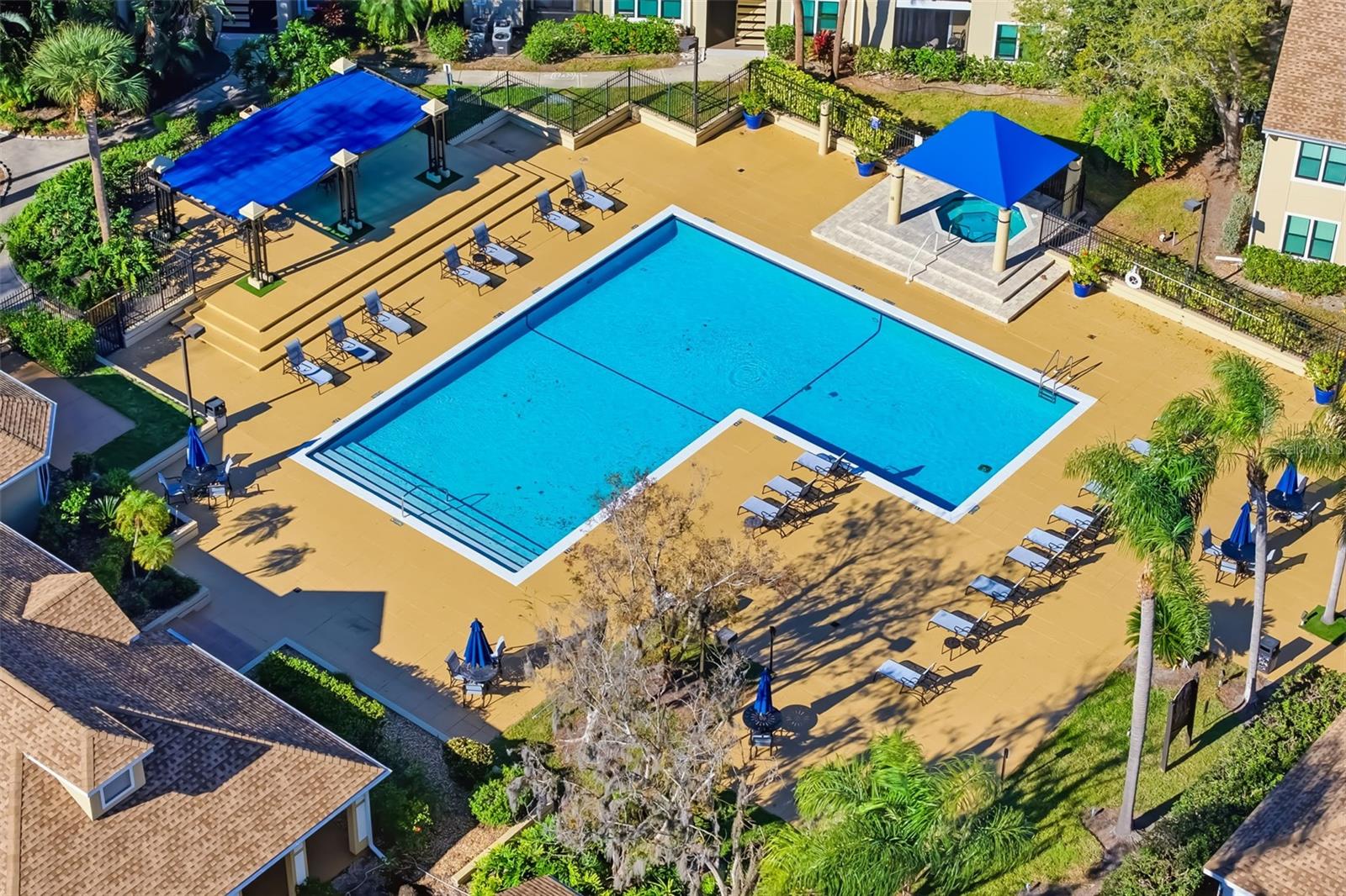 VINTAGE GRAND - Residential