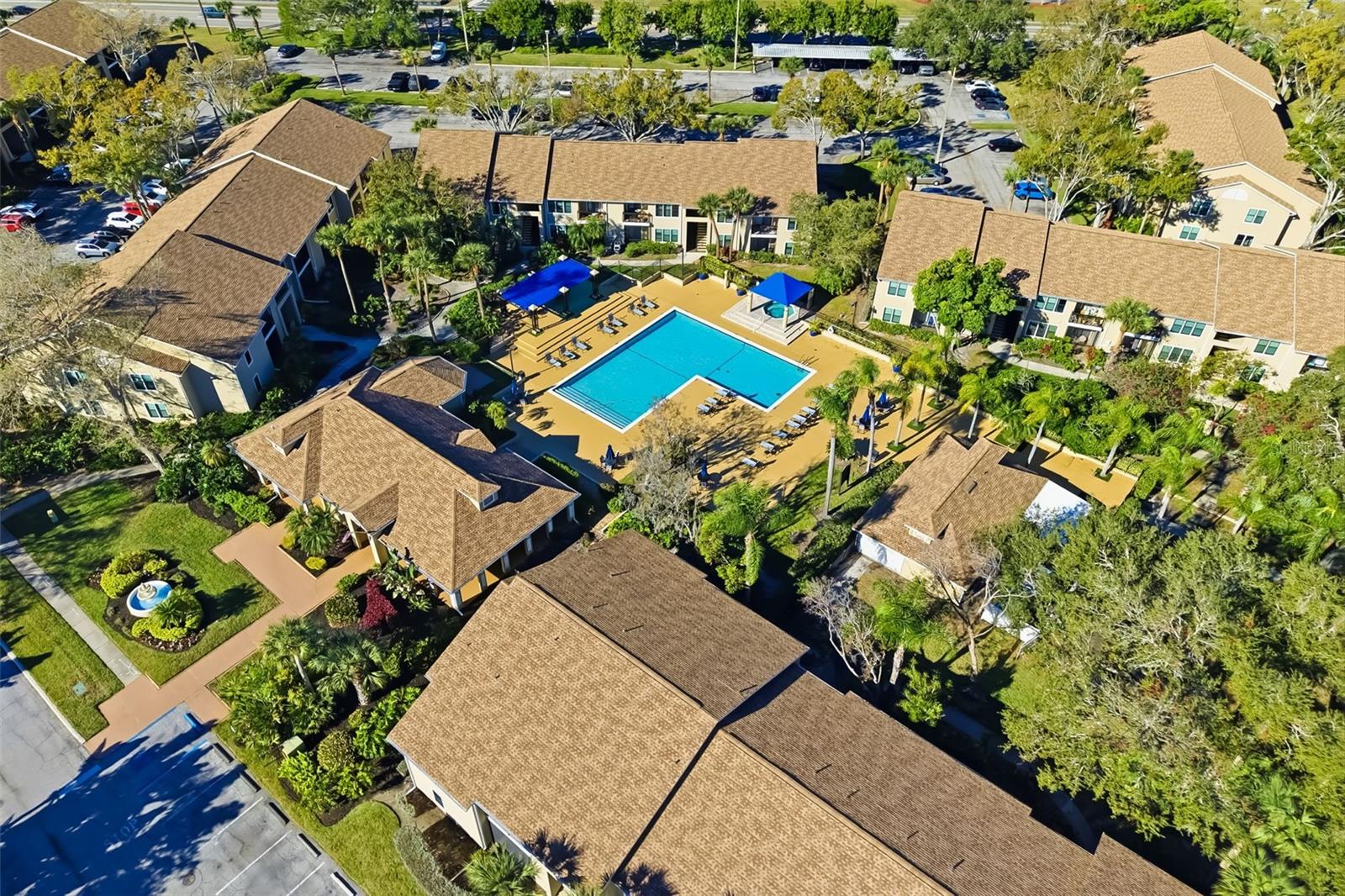 VINTAGE GRAND - Residential